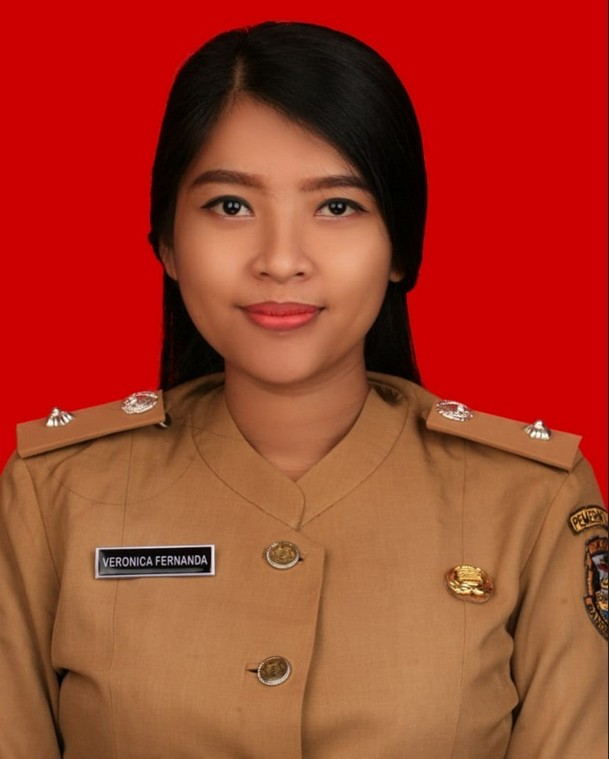 VERONICA FERNANDA, S.Pd